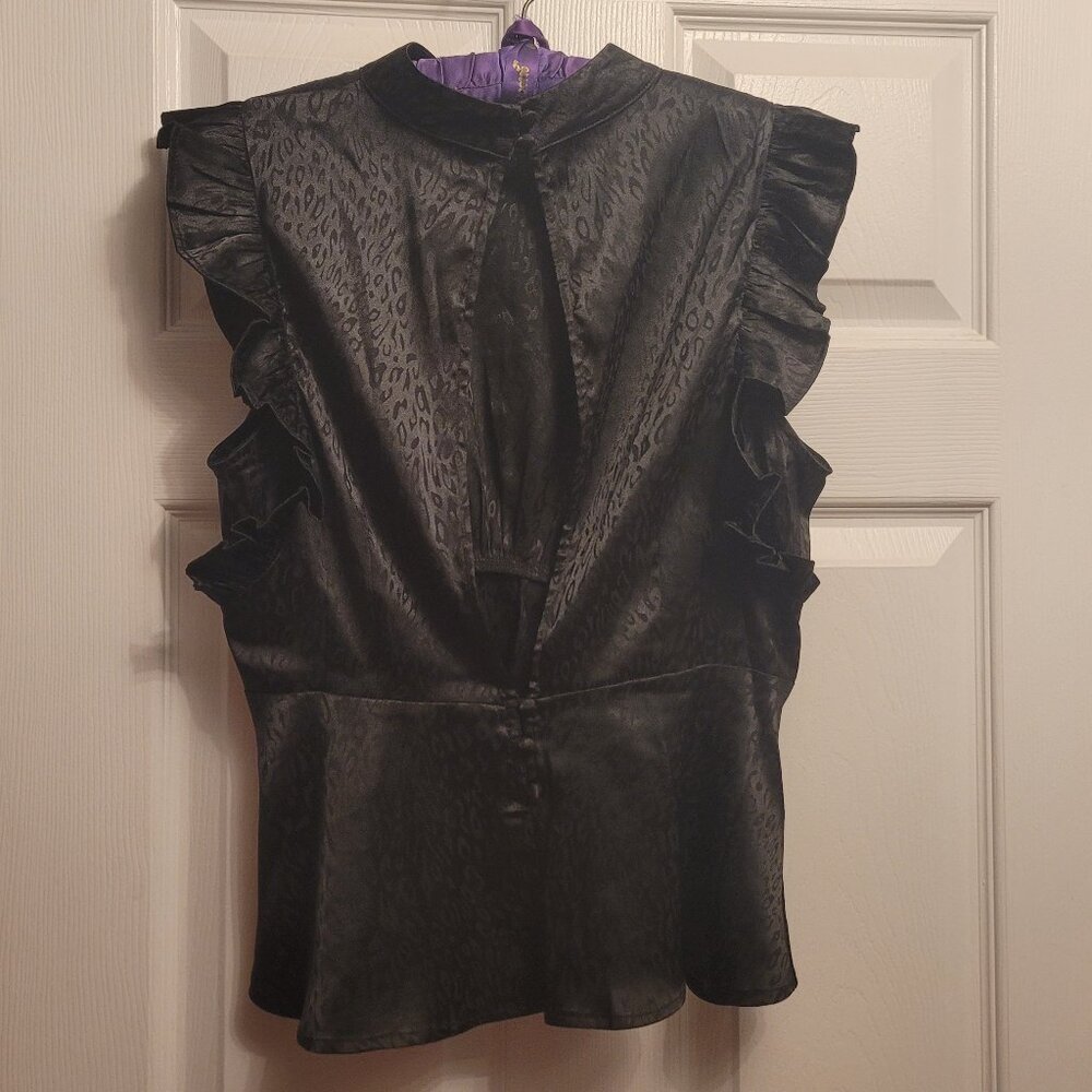 NWOT Lulus Skylar Rose Black Sleeveless Satin Leopard Peblum Blouse - Picture 3 of 7